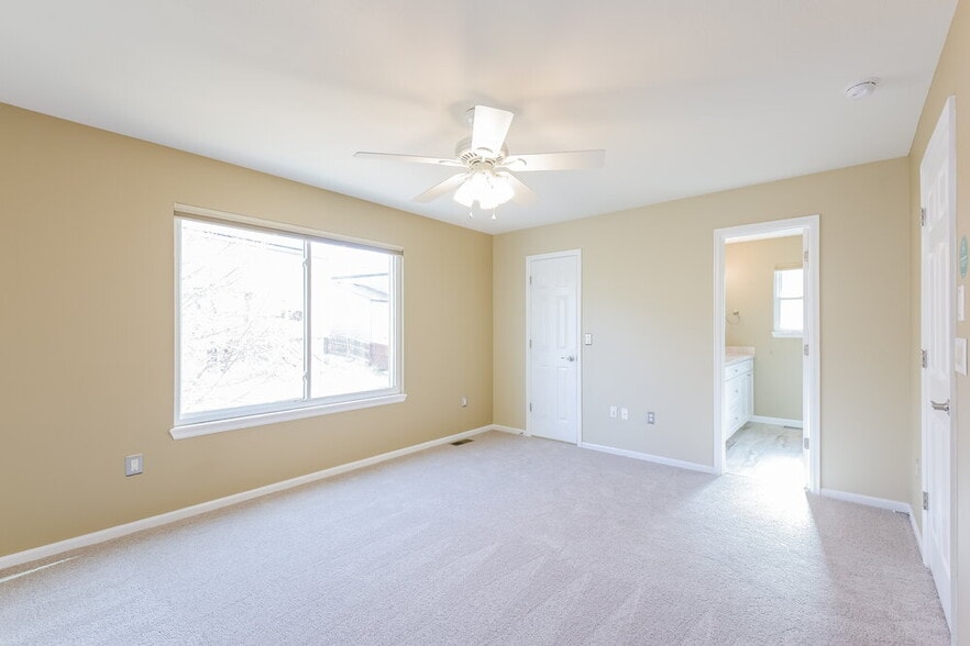 Building Photo - 5544 S Wenatchee St