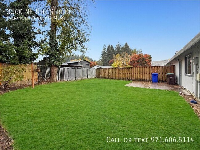 Building Photo - 3560 NE 8th St