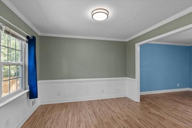 Building Photo - 175 Creekview Cir