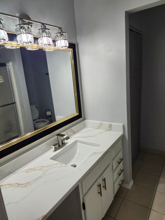 Building Photo - 6221 Boone Ave N