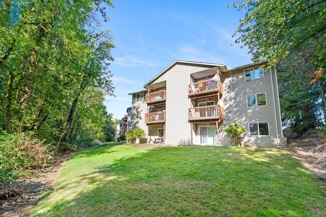 Building Photo - Bluebird Cozine Creek ***Under New Managem...