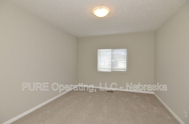 Building Photo - 16513 Heather St