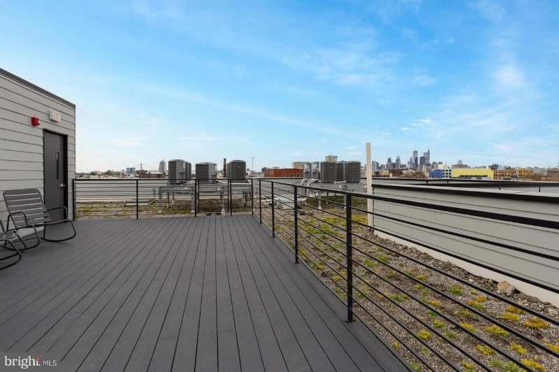 Building Photo - 102 W Berks St