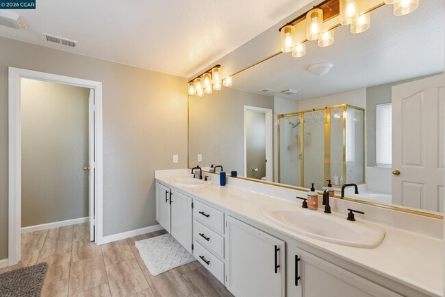 Building Photo - 342 Newcastle Ln