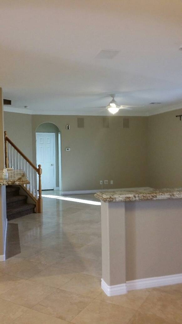 Building Photo - 828 Bussora Rose Dr