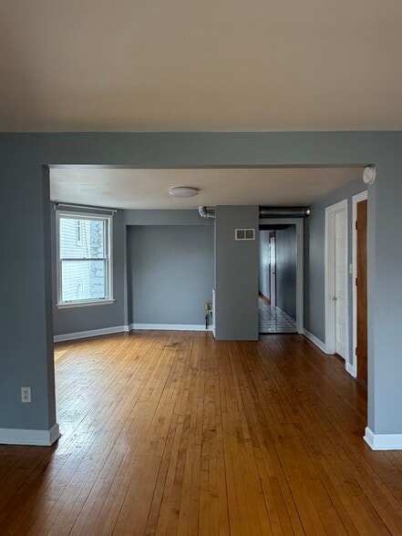 Building Photo - 2828 N Christiana Ave