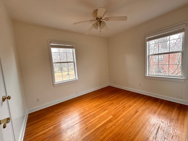 Building Photo - 114 Crescent Ave