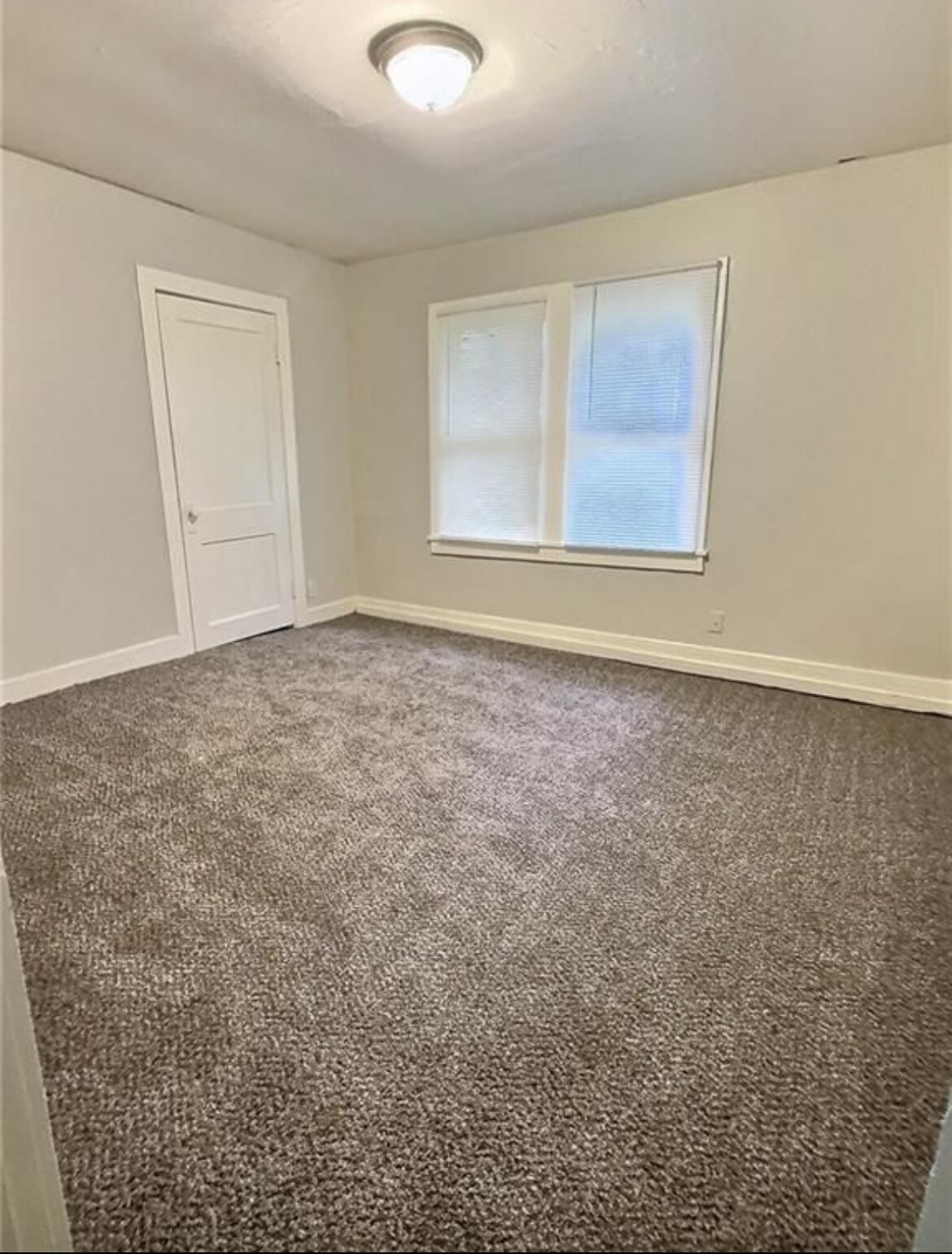 Building Photo - 8409 Park Ave