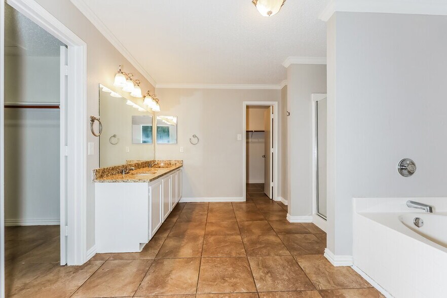 Building Photo - 3904 Foxhound Ln