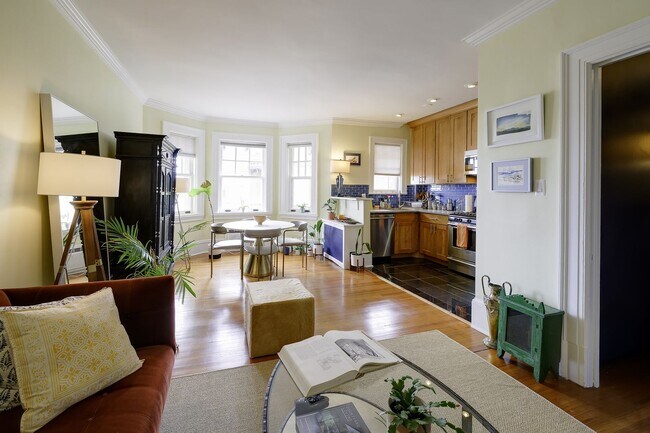 Building Photo - Great Luxury 1 Bedroom 1 Bath on Connecticut Ave in Kalarama