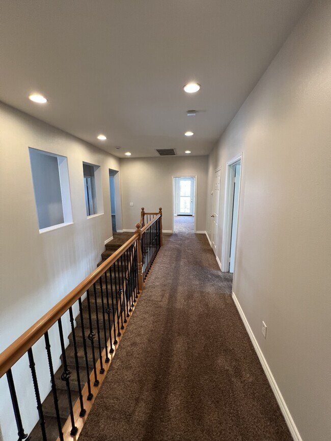 Building Photo - 28839 Chatham Ln