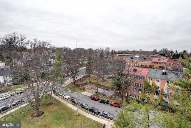 Building Photo - 4201 Cathedral Ave NW
