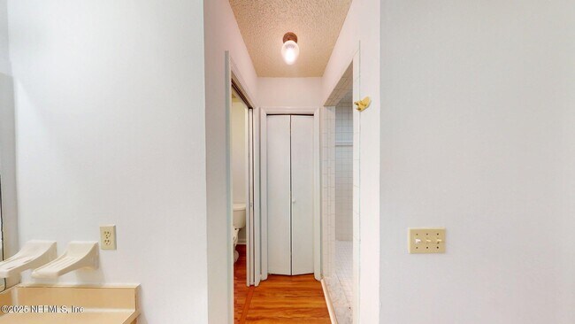 Building Photo - 7491 Countryman Ln