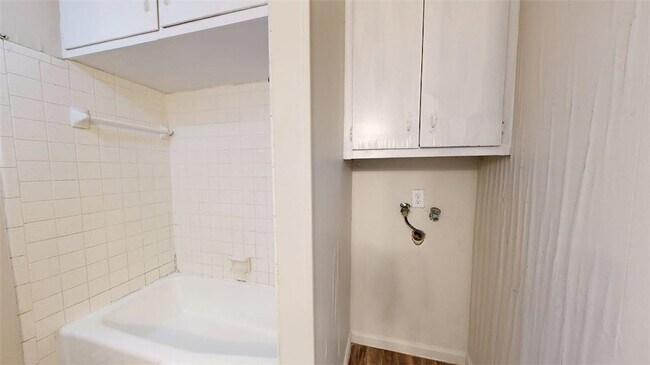 Building Photo - 16567 Farm to Market Rd 2154