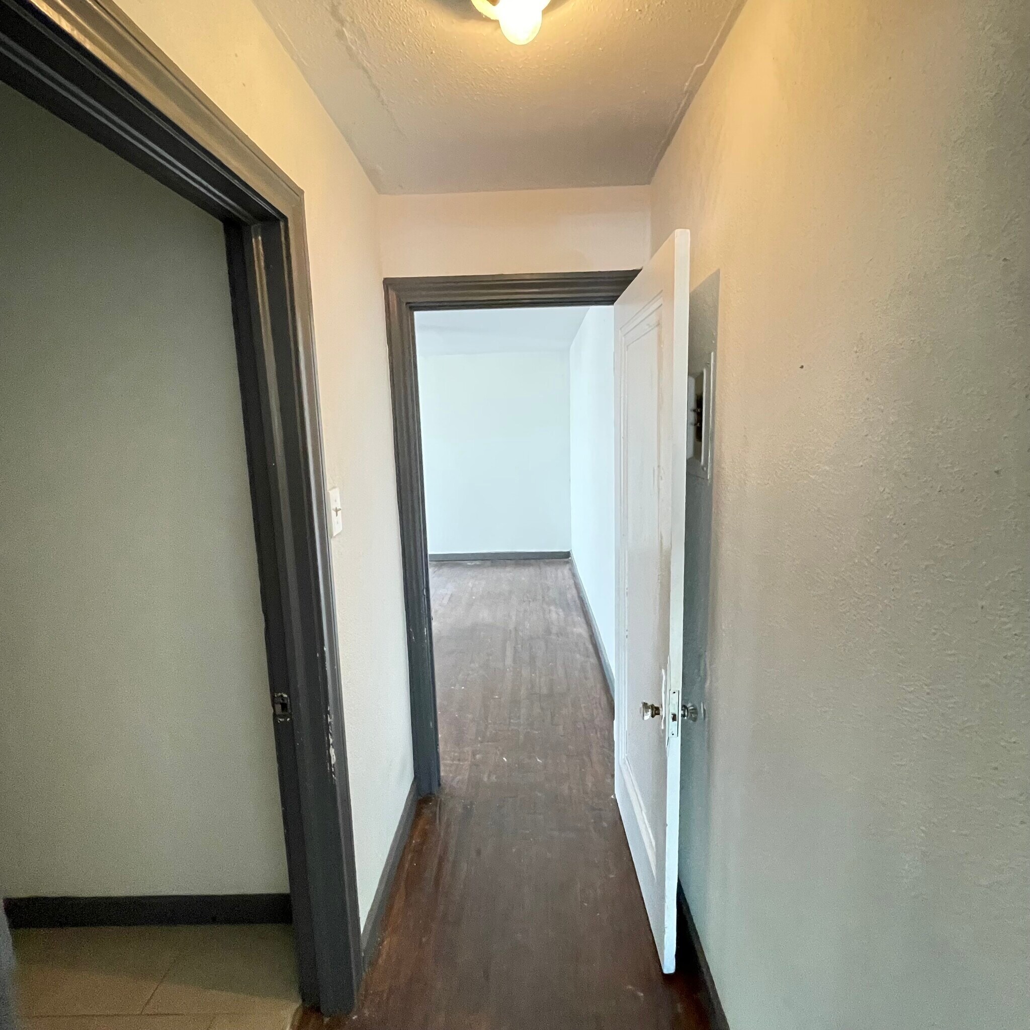 Building Photo - 208 Claremont Ave