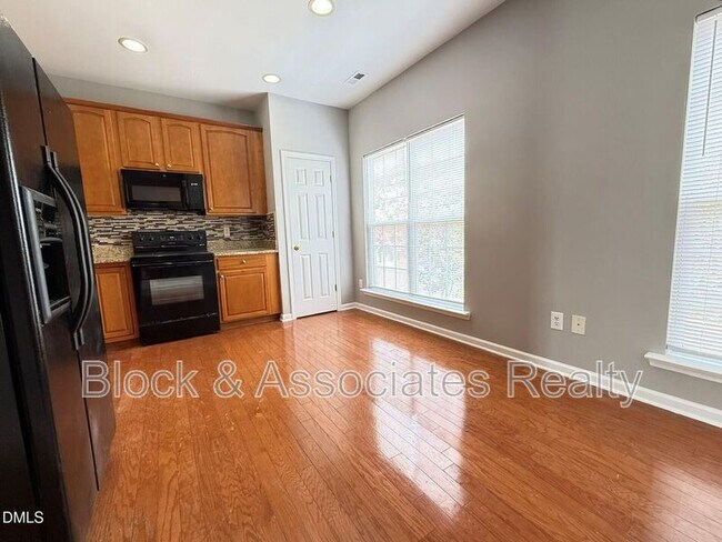 Building Photo - 3113 Settle In Ln