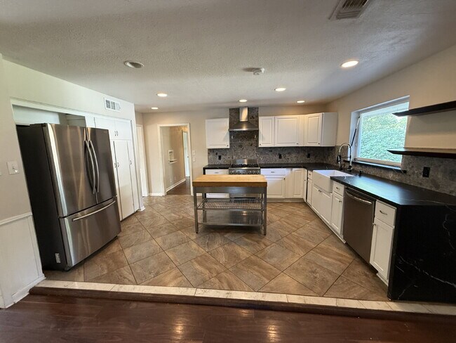 Building Photo - 3525 Cripple Creek Dr