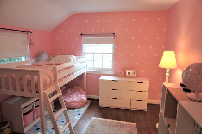 Bedroom #2 - 215 Crestmoor Cir