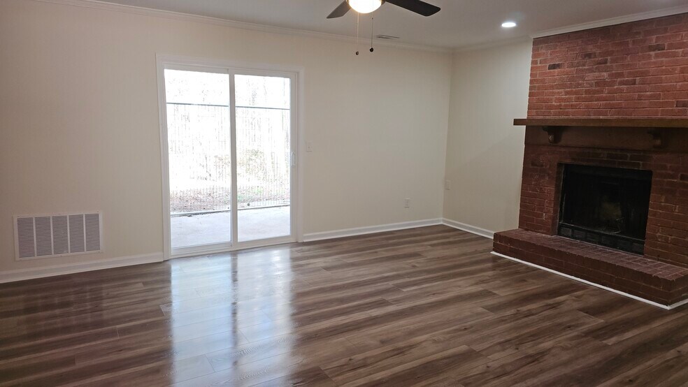 Building Photo - 1869 Patterson Ct