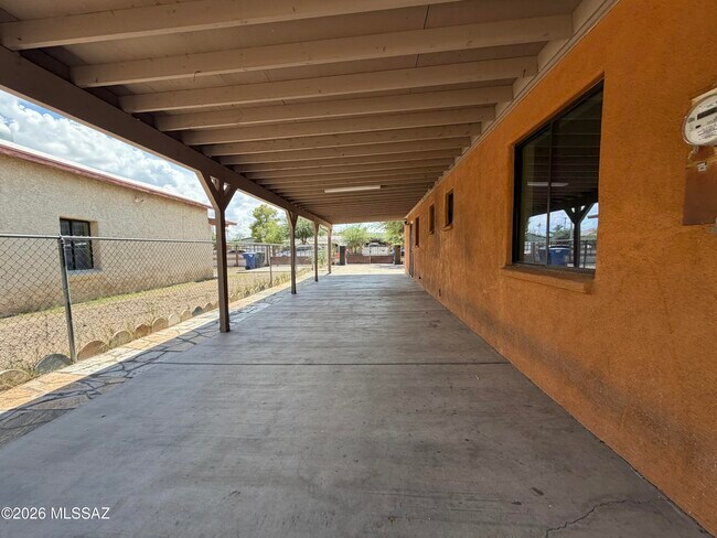 Building Photo - 1354 W Sonora St