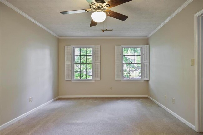 Building Photo - 3658 Chestnut Ridge Ct