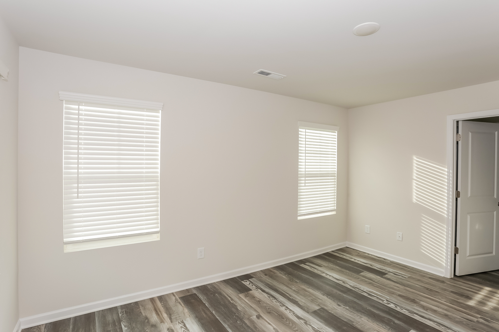 Building Photo - 104 Dogwood Village Trl