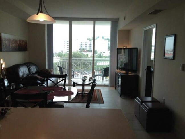 Building Photo - 480 Hibiscus St