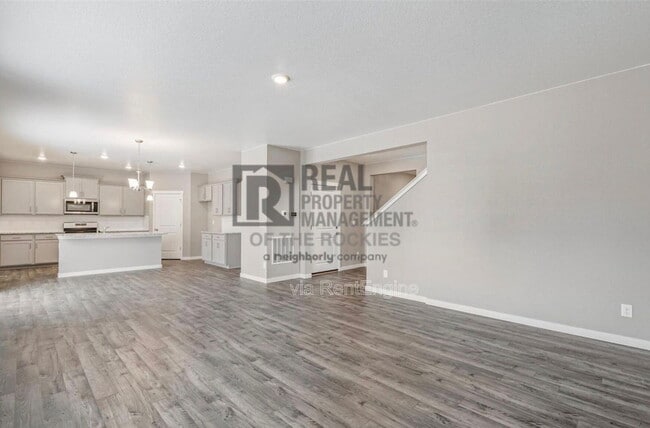 Building Photo - 325 64th Ave