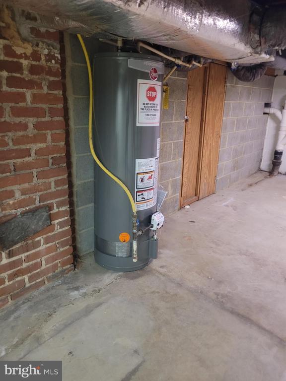 Building Photo - 48 Webster St