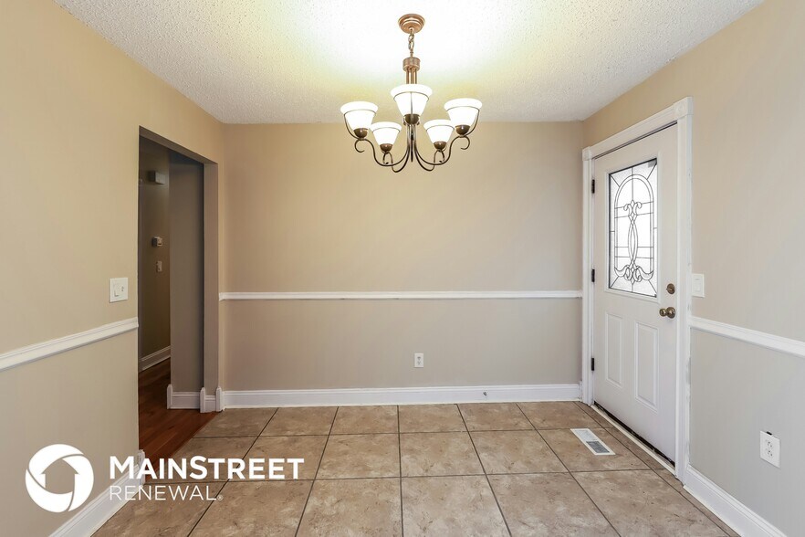 Building Photo - 11521 N McGee St