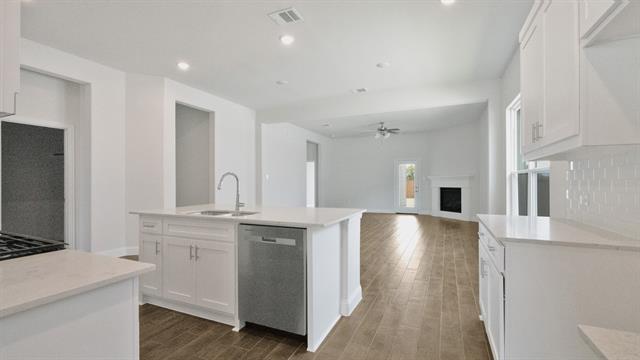 Building Photo - 505 Parrino Pky