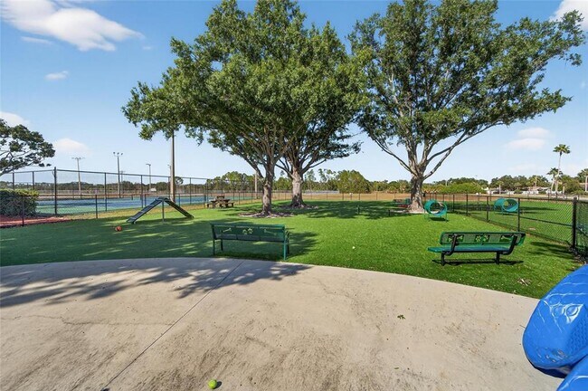 Building Photo - 11812 Lynmoor Dr