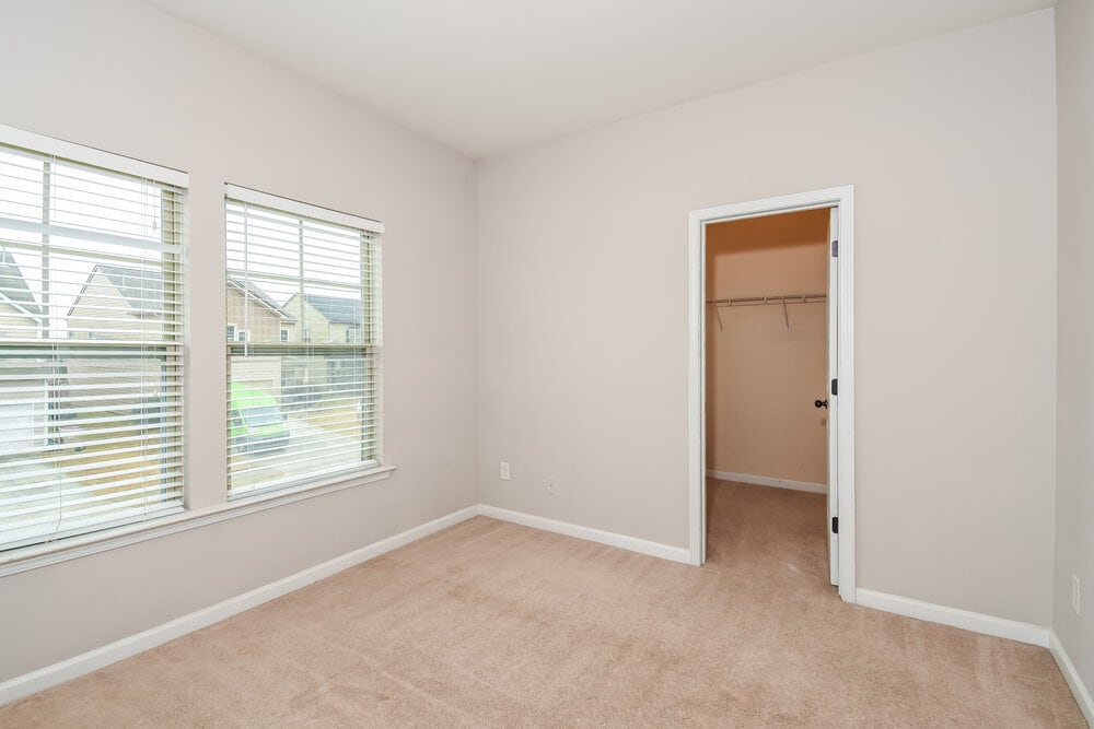 Building Photo - 4270 Arch Pass