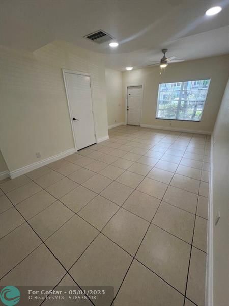 Building Photo - 3333 Confetti Ln