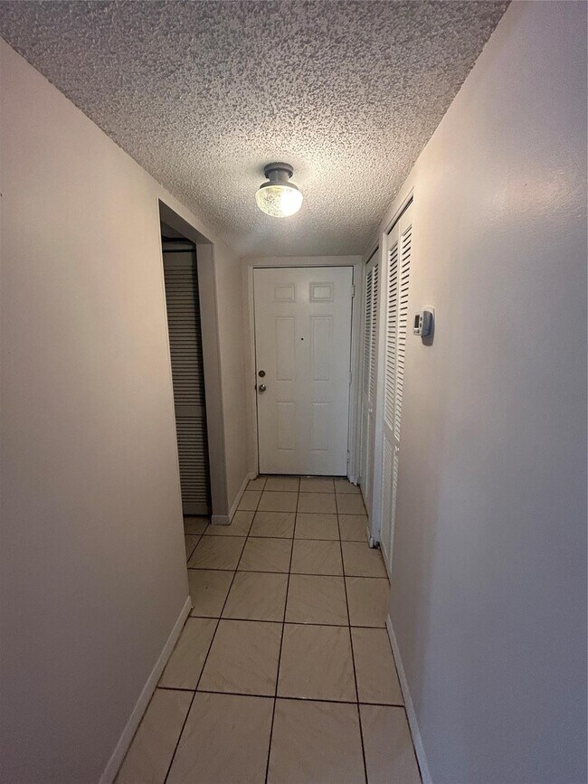 Building Photo - 4167 NW 90th Ave