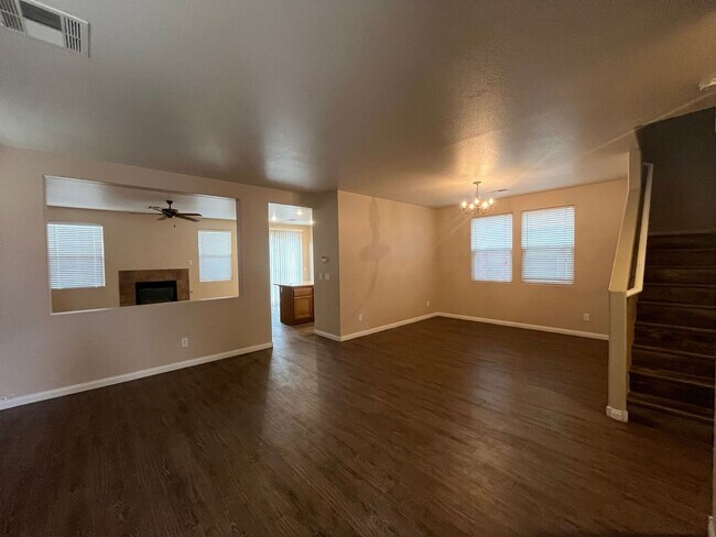 Building Photo - BEAUTIFUL 3 BEDROOM HOME IN THE VISTAS IN SUMMERLIN!