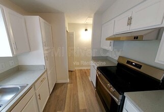 Building Photo - 1358 Prince St