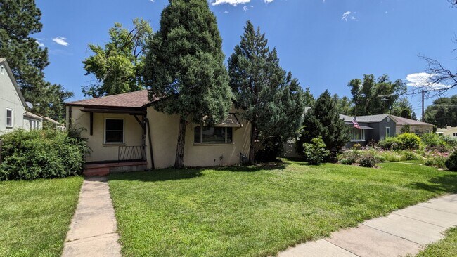 Primary Photo - 3 Bed 2 Bath Near Downtown COS