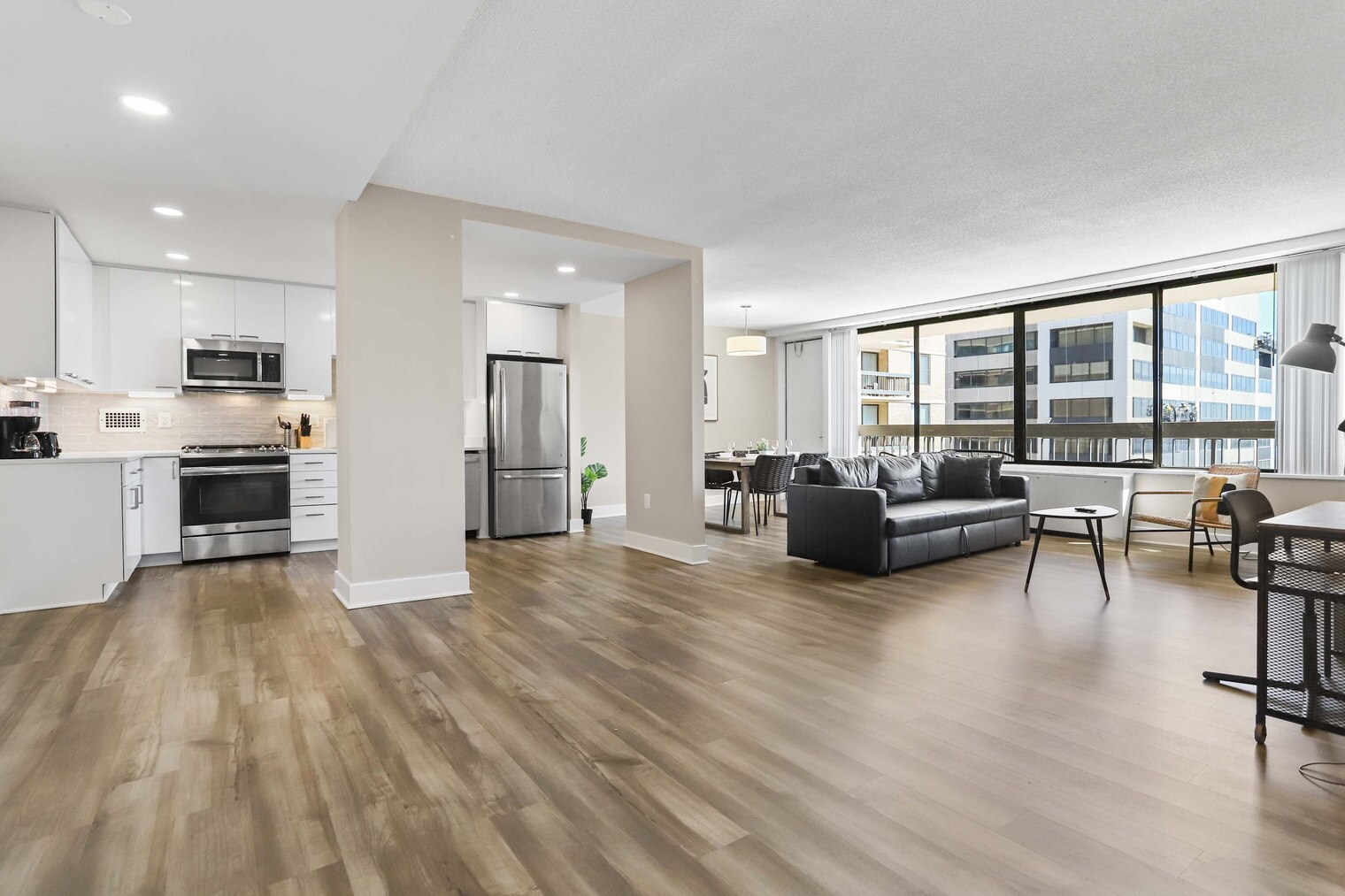 Building Photo - 1201 S Bell St