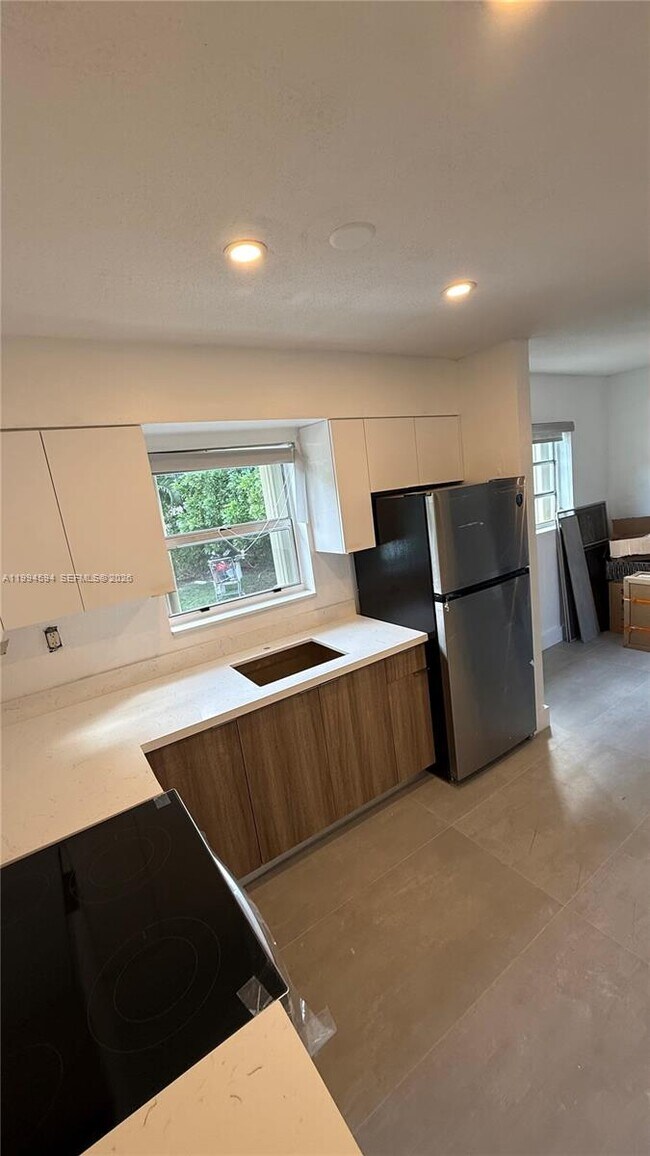 Building Photo - 2430 NE 188th St