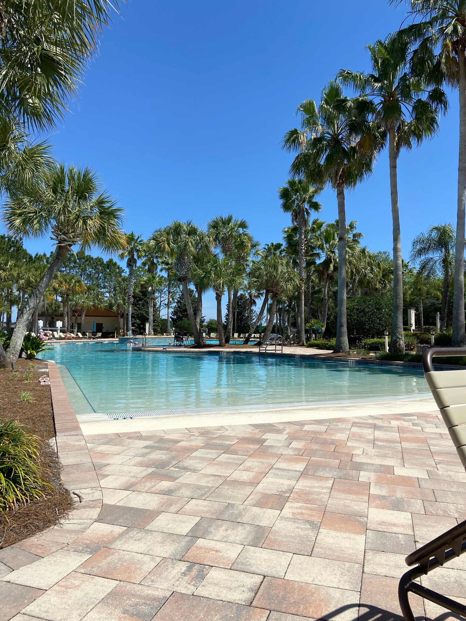Gorgeous resort pool, With volleyball and a hot tub and bathrooms - 9645 SW 63rd Loop