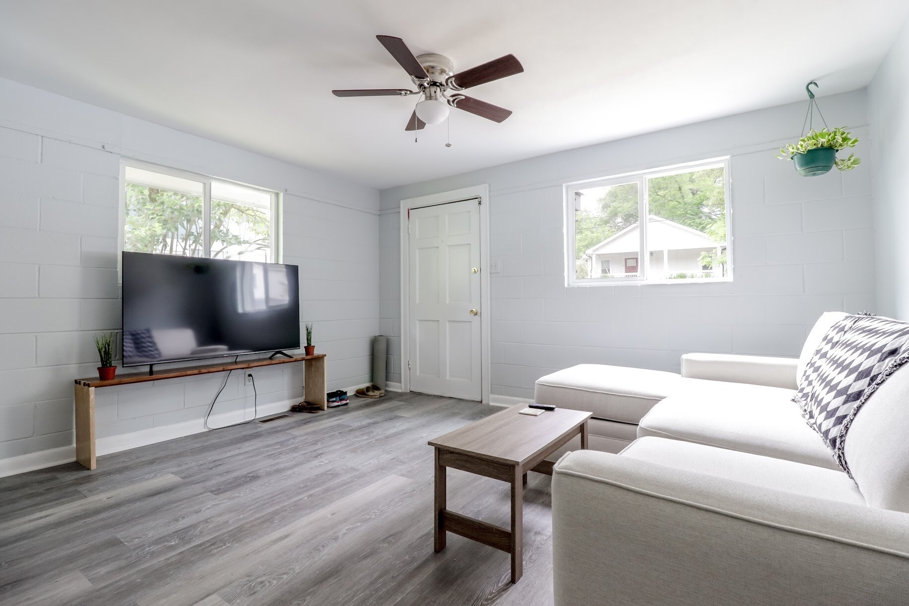 Building Photo - 2213 Fitzgerald Ave