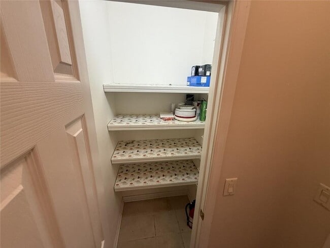 Building Photo - 5730 Devonshire Way