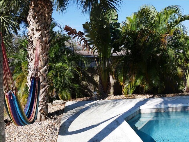 Building Photo - 3026 Vinson Ave