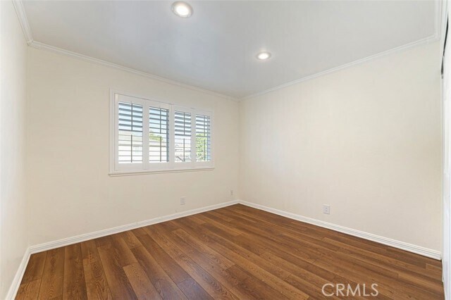 Building Photo - 3036 Knollwood Ave