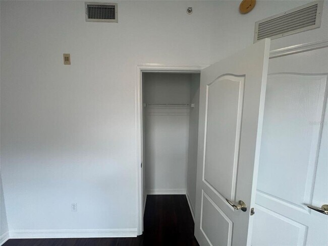 Building Photo - 4270 Vicenza Dr