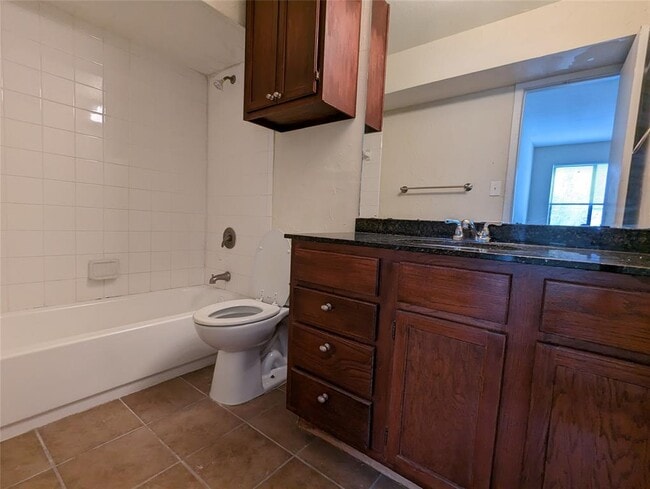 Building Photo - 7431 Holly Hill Dr