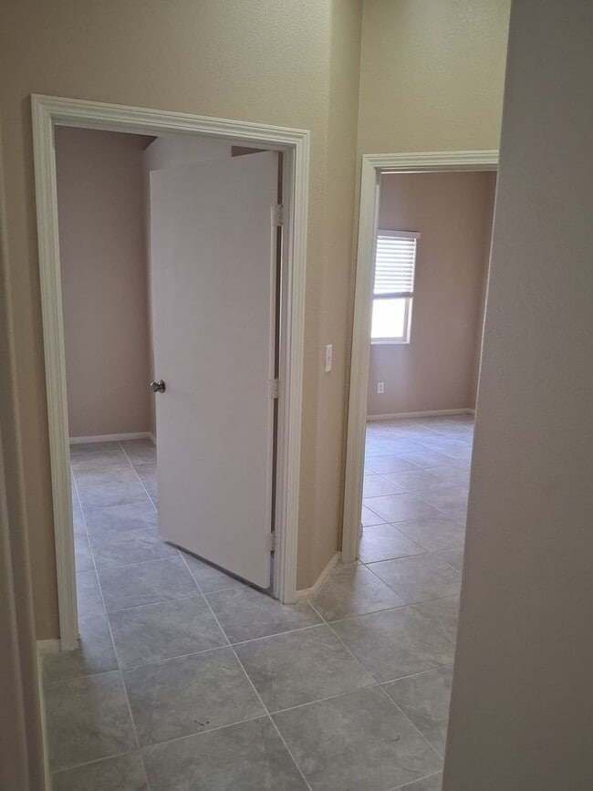 Building Photo - 2120 Fred Brown Dr