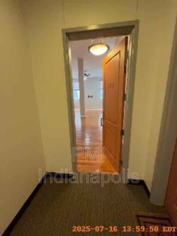 Building Photo - 141 S Meridian St
