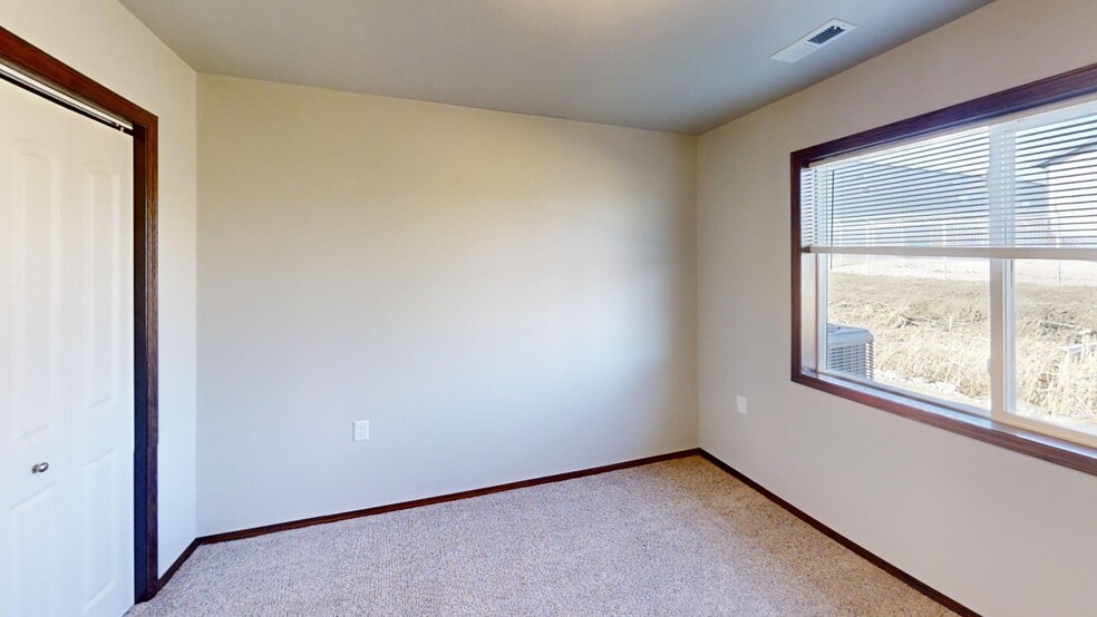 Building Photo - 110 Tanner Ct